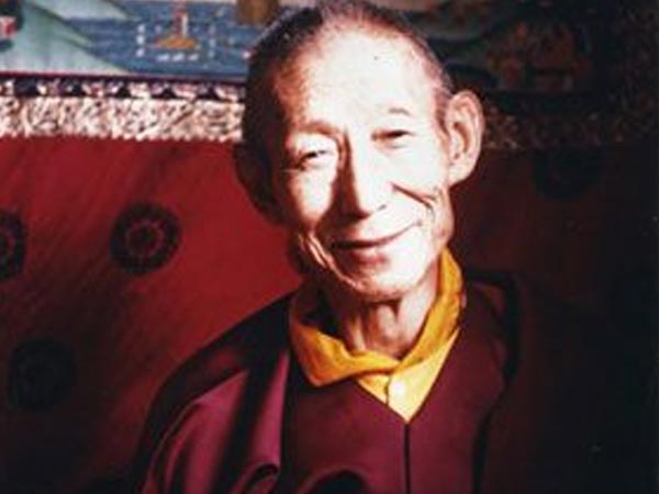RARE VIDEO FOOTAGE OF THE PREVIOUS AND THE CURRENT KYABJE TRIJANG DORJE CHANG 